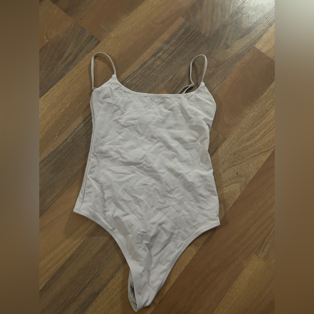Aritzia xs spaghetti strap body suit